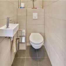 Intense cleaning (3 bathrooms)
