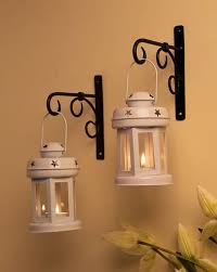 Decorative lantern installation