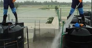 Overhead tank cleaning